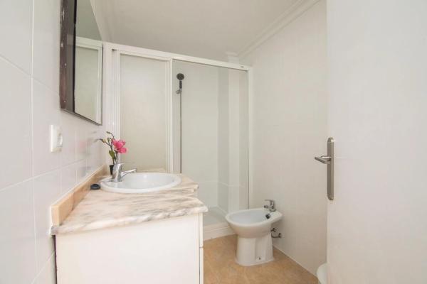 Piso en Barrio Reina Victoria-Miguel Hernández