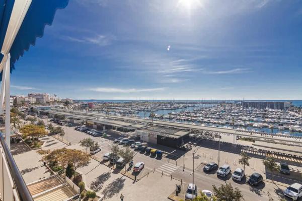 Piso en avenida Jesús Astondoa Santamaría