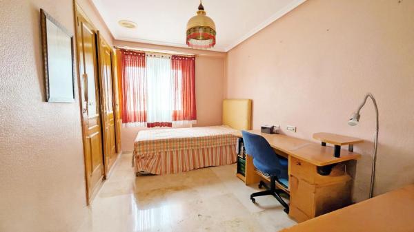 Piso en Barrio Pont Nou-Corazón de Jesús