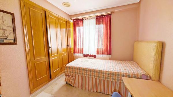 Piso en Barrio Pont Nou-Corazón de Jesús