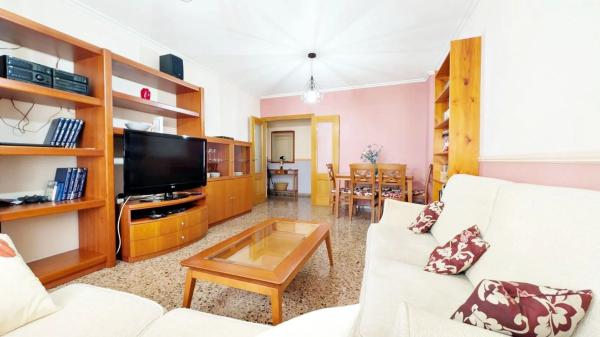 Piso en calle de Maximilia Thous