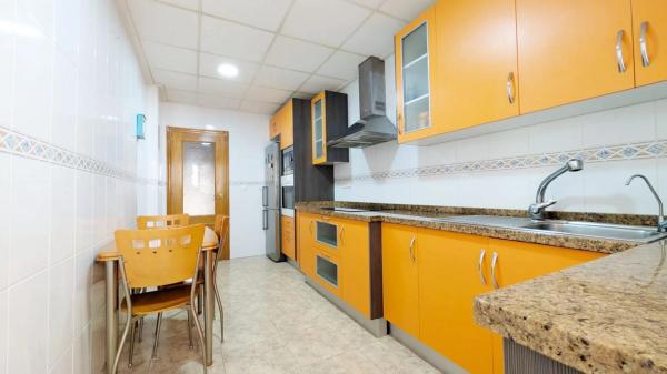 Piso en calle de Maximilia Thous