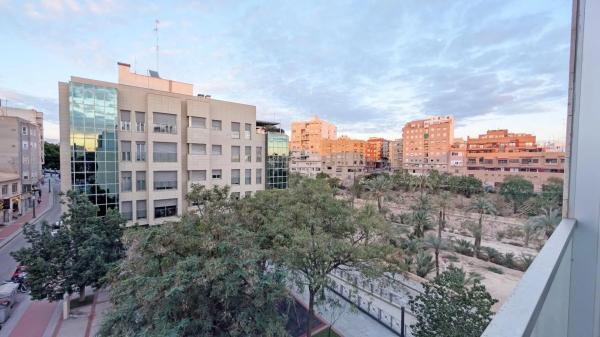 Piso en Barrio Raval de Santa Teresa-El Asilo