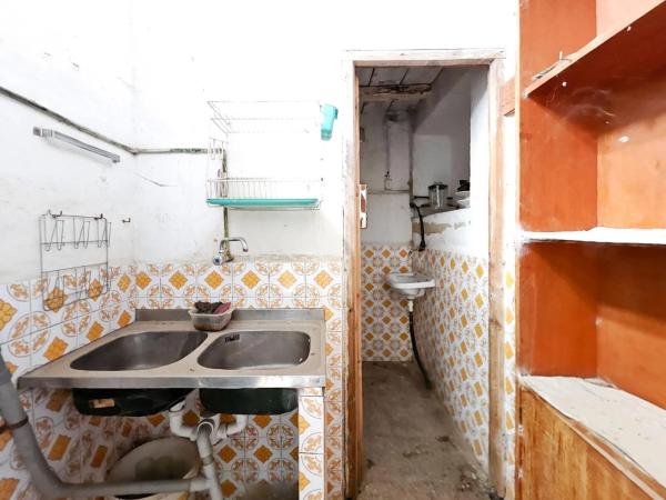 Casa independiente en calle Saladas, 1042