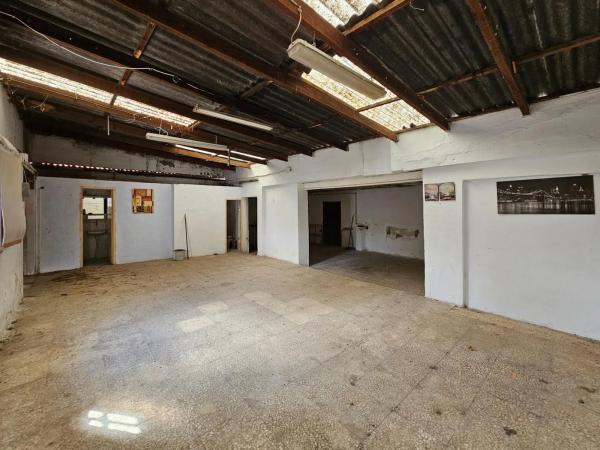 Casa independiente en calle Saladas, 1042