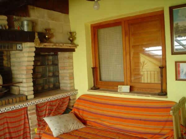 Chalet adosado en Nueva, 24