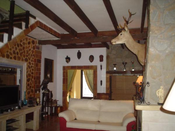 Chalet adosado en Nueva, 24