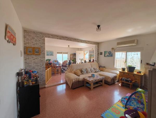 Casa independiente en calle la Cañada