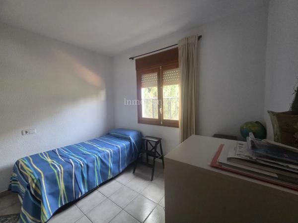 Chalet pareado en calle Font de Bany