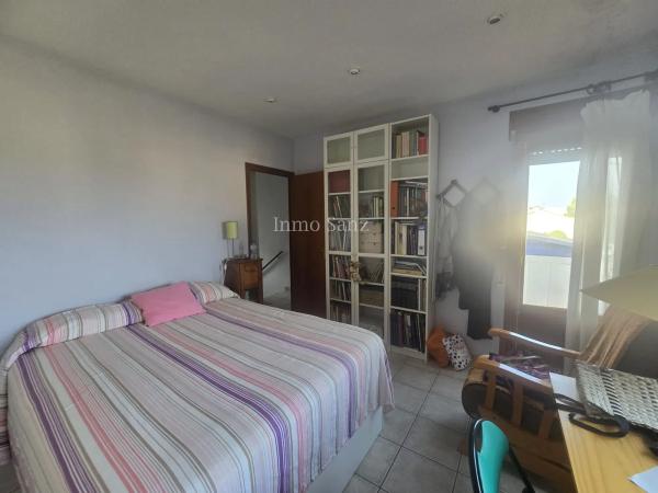 Chalet pareado en calle Font de Bany