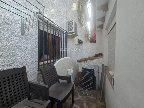 Chalet pareado en calle Font de Bany