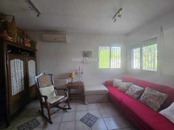 Chalet pareado en calle Font de Bany