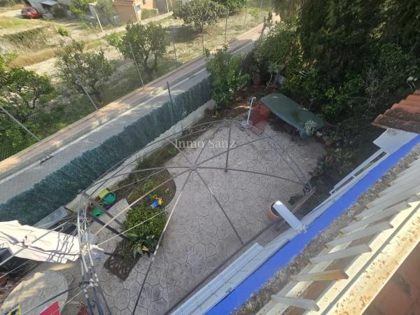 Chalet pareado en calle Font de Bany