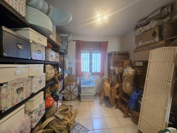 Chalet pareado en calle Font de Bany