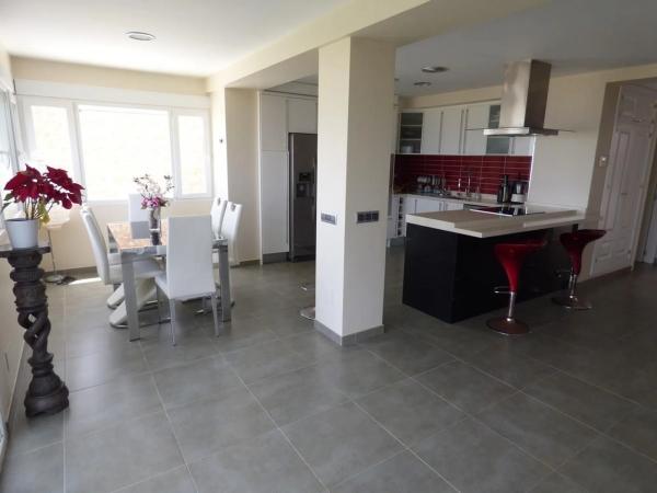 Chalet pareado en calle del Nudo, 1