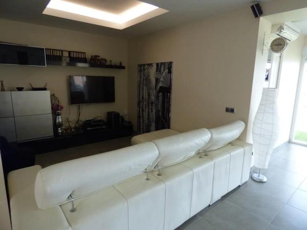 Chalet pareado en calle del Nudo, 1