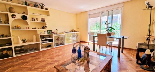 Chalet adosado en calle Padre Recaredo de Los Rios