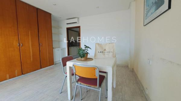 Estudio en calle Poeta Vila y Blanco, 4