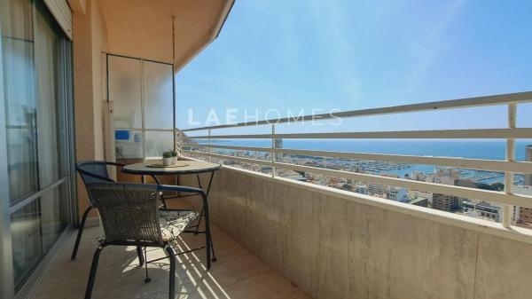 Estudio en calle Poeta Vila y Blanco, 4