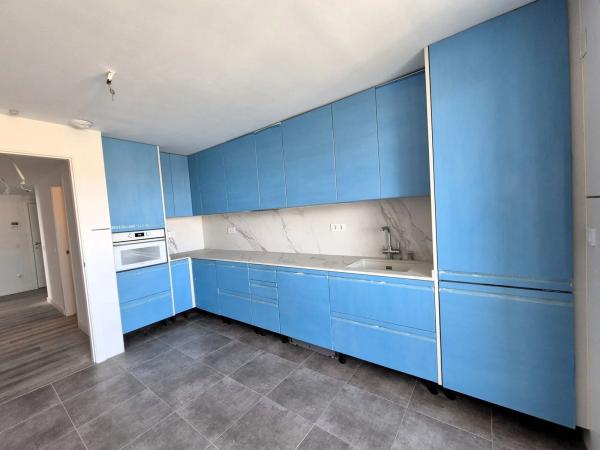 Piso en avenida Deportista Isabel Fernández, 2