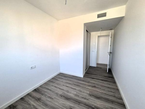 Piso en avenida Deportista Isabel Fernández, 2