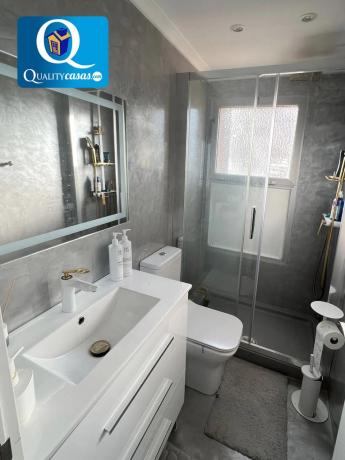 Piso en Barrio Carolinas Bajas