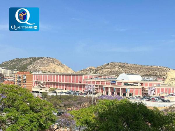 Piso en Barrio Carolinas Bajas