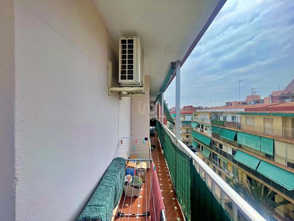 Piso en calle Doña Dolsa, 8