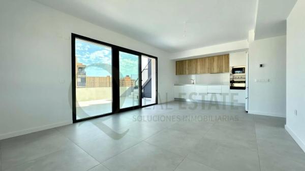 Dúplex en calle Periodista Asuncion Valdes