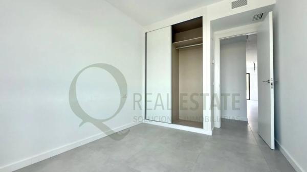 Dúplex en calle Periodista Asuncion Valdes