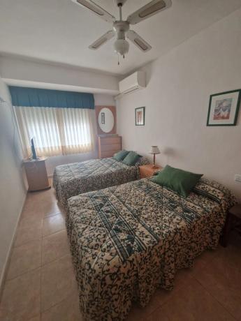 Piso en calle Doña Dolsa, 2