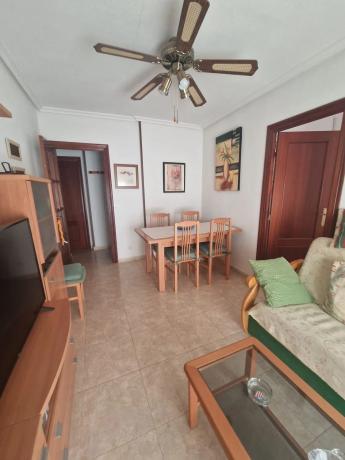 Piso en calle Doña Dolsa, 2