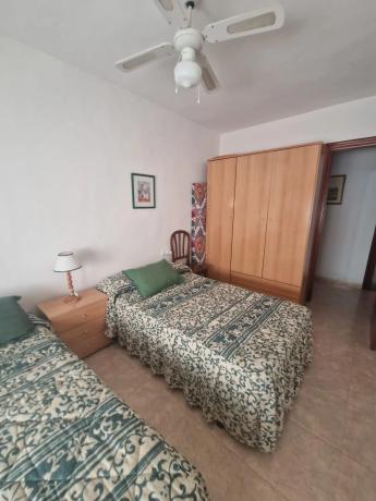 Piso en calle Doña Dolsa, 2