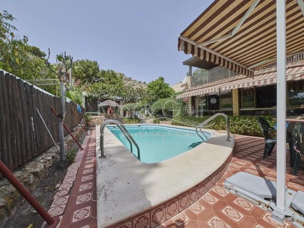 Chalet pareado en avenida Albufereta, 81 -73