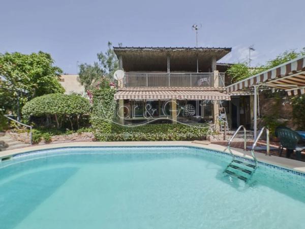 Chalet pareado en avenida Albufereta, 81 -73