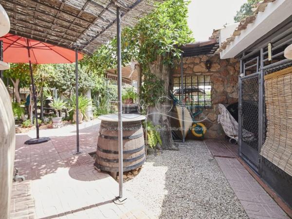 Chalet pareado en avenida Albufereta, 81 -73