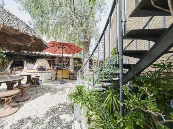 Chalet pareado en avenida Albufereta, 81 -73