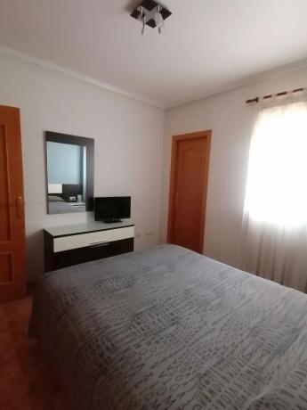 Piso en calle Britania, 33