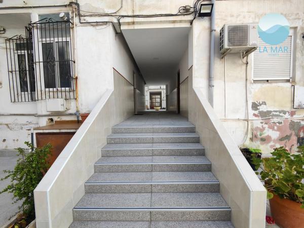 Piso en calle Reyes Católicos