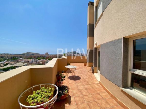 Dúplex en avenida Juan Sanchis Candela