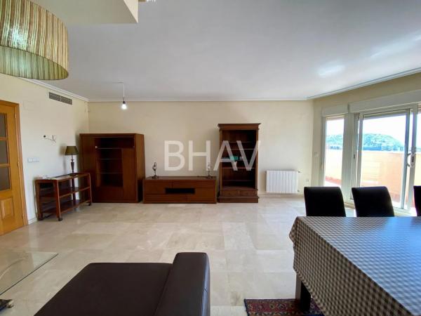 Dúplex en avenida Juan Sanchis Candela