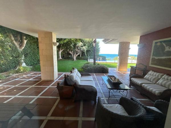 Casa independiente en avenida de la Costa Blanca