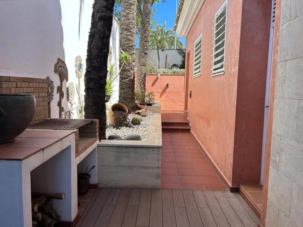 Casa independiente en avenida de la Costa Blanca