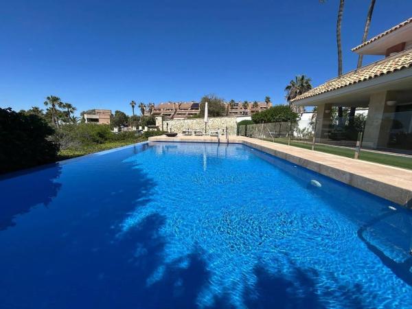 Casa independiente en avenida de la Costa Blanca