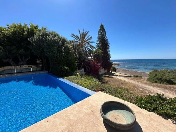 Casa independiente en avenida de la Costa Blanca