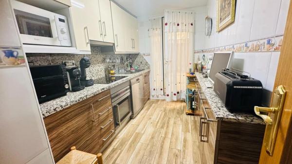 Piso en Barrio Carolinas Bajas