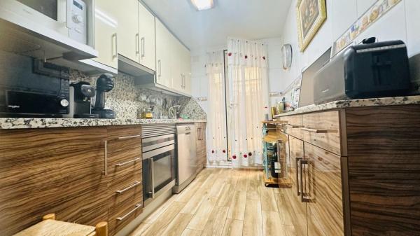 Piso en Barrio Carolinas Bajas