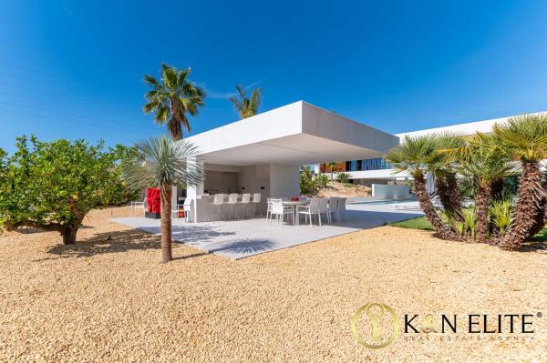 Casa independiente en calle Estragón