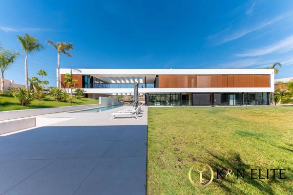 Casa independiente en calle Estragón