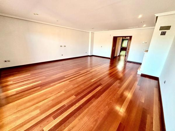 Chalet adosado en calle Océano